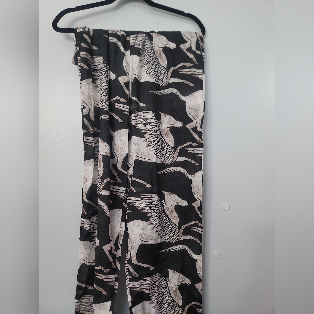 Desmond & Dempsey Pegasus Woven Long Button-Front Pajama — image 7 of 8